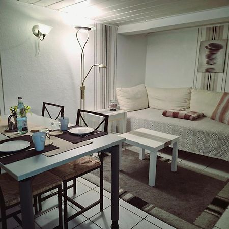 Apartamento Untergeschoss, Kaelder, Basement In Ruhiger Wohngegend Flensburgo Exterior foto